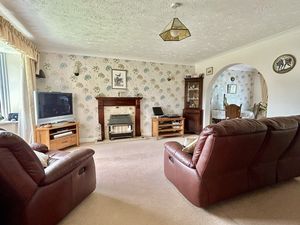 Lounge- click for photo gallery